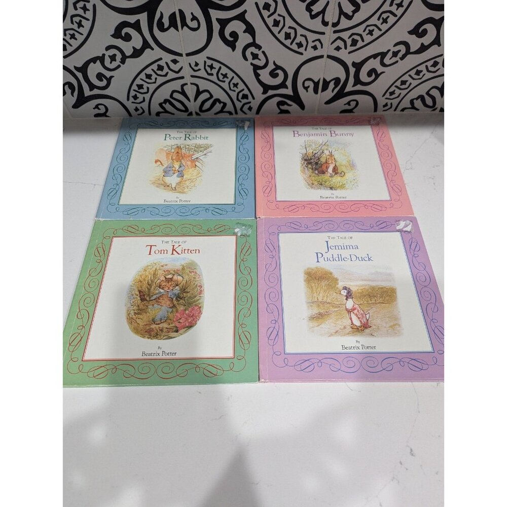 VTG BEATRIX POTTER BOOK LOT OF 4 HARDCOVER TALE OF TOM KITTEN/PETER RABBIT/